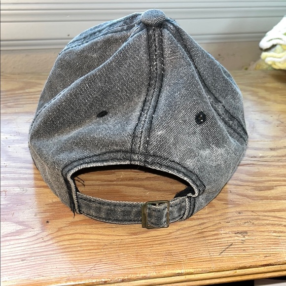 Hang Loose! Gray Denim Cap with Embroidered Shaka Design Hawaiian - Picture 3 of 4